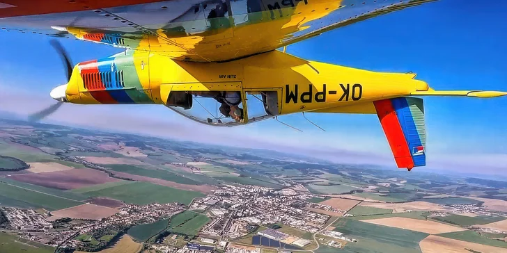 Tanec v oblakoch plný adrenalínu: akrobatický let lietadlom Zlín Z-142
