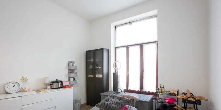 Klasická, relaxačná alebo bukálna masáž, bankovanie, maderoterapia aj lávové kamene