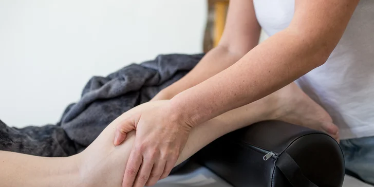 Klasická, relaxačná alebo bukálna masáž, bankovanie, maderoterapia aj lávové kamene