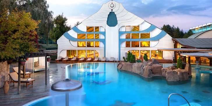 Výborná wellness dovolenka v maďarskom Hévízi so zážitkovými aj termálnymi kúpeľmi