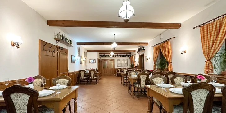 Pobyt v Znojme: strava, karta výhod, zľavy na zážitky, fľaša vína aj romantický balíček