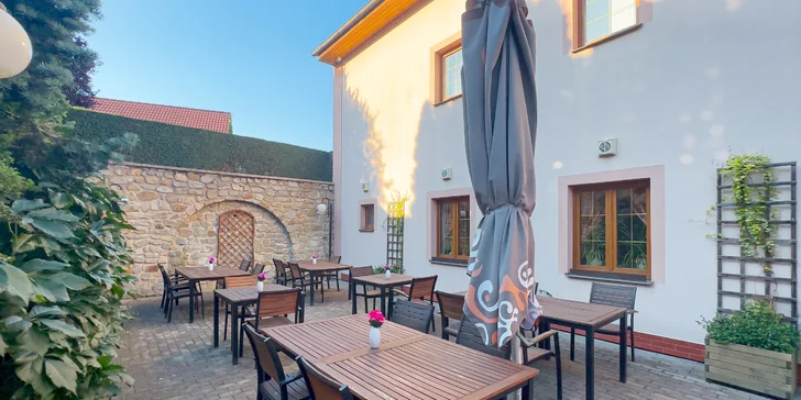 Pobyt v Znojme: strava, karta výhod, zľavy na zážitky, fľaša vína aj romantický balíček