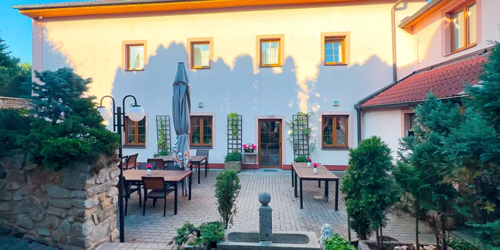 Pobyt v Znojme: strava, karta výhod, zľavy na zážitky, fľaša vína aj romantický balíček