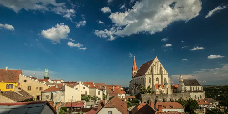 Pobyt v Znojme: strava, karta výhod, zľavy na zážitky, fľaša vína aj romantický balíček