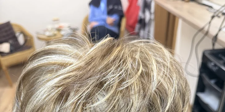 Dámsky strih aj s kaviárovou kúrou alebo melír či balayage