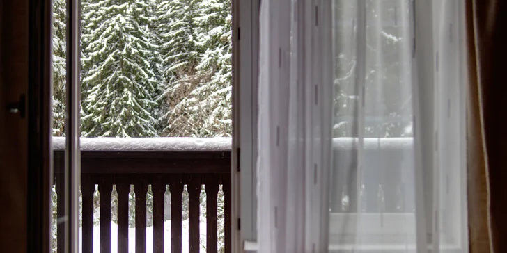 Horský hotel v Jasnej plný podmanivých výhľadov na brehu Vrbického plesa s wellness a stravou