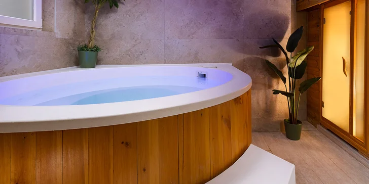 Kráľovský oddych v Budapešti s raňajkami a neobmedzeným wellness