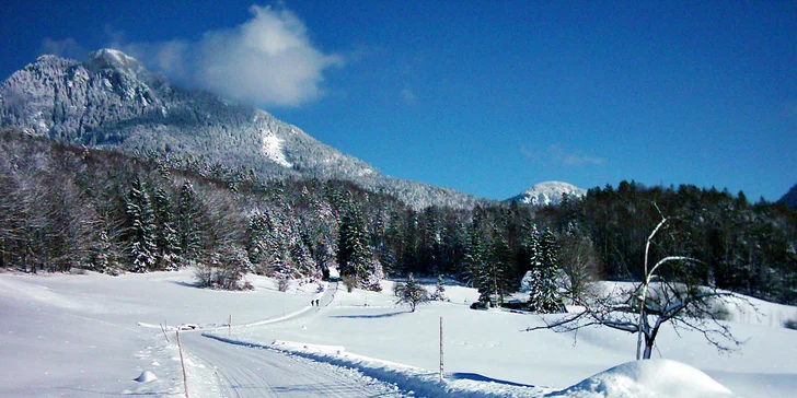 Pobyt v rakúskych Alpách: hotel priamo pri jazere, polpenzia, kúpele i požičanie bicyklov