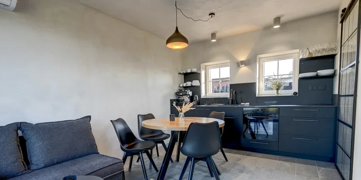 Moravské Toskánsko: domček s terasou medzi vinicami, krásne výhľady aj víno k dispozícii