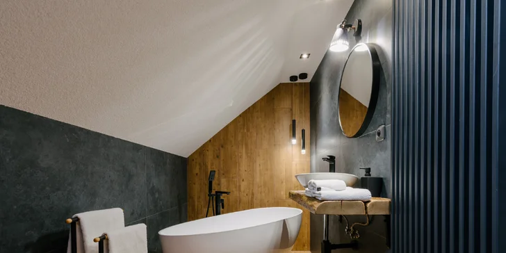 Zrekonštruovaná chalupa vo Frýdlante nad Ostravicí: priamo pri rieke, vlastná sauna, vírivka a záhrada, 9 km od Lysé hory