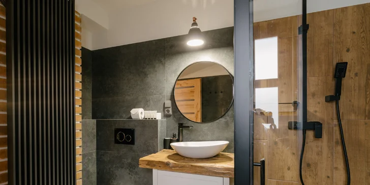 Zrekonštruovaná chalupa vo Frýdlante nad Ostravicí: priamo pri rieke, vlastná sauna, vírivka a záhrada, 9 km od Lysé hory