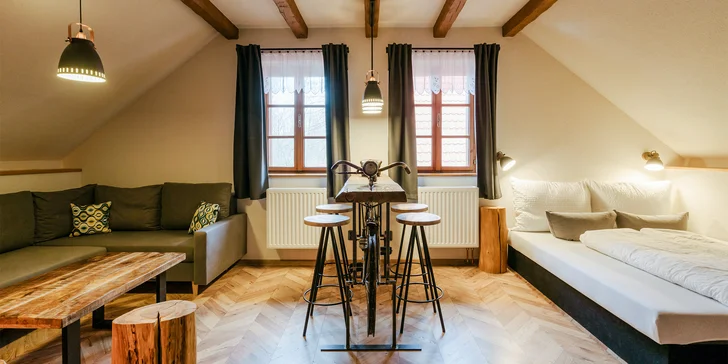 Zrekonštruovaná chalupa vo Frýdlante nad Ostravicí: priamo pri rieke, vlastná sauna, vírivka a záhrada, 9 km od Lysé hory