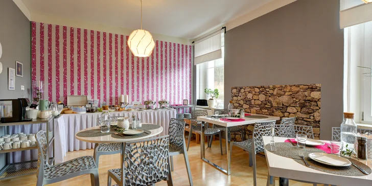 Dovolenka s výhľadom na Loket: rodinný penzión s raňajkami a vstupom do wellness