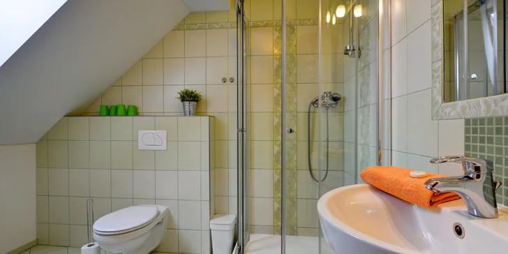 Dovolenka s výhľadom na Loket: rodinný penzión s raňajkami a vstupom do wellness