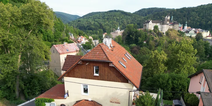 Dovolenka s výhľadom na Loket: rodinný penzión s raňajkami a vstupom do wellness