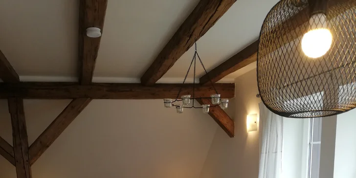 Dovolenka s výhľadom na Loket: rodinný penzión s raňajkami a vstupom do wellness