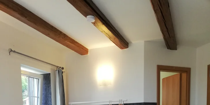 Dovolenka s výhľadom na Loket: rodinný penzión s raňajkami a vstupom do wellness