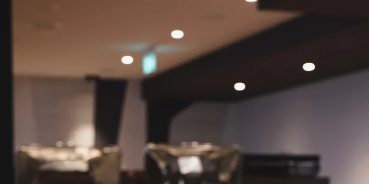 Nedeľný brunch pre dieťa či dospelého: šalátový bar, teplé pokrmy, polievky, dezert aj nápoje