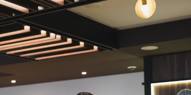 Nedeľný brunch pre dieťa či dospelého: šalátový bar, teplé pokrmy, polievky, dezert aj nápoje