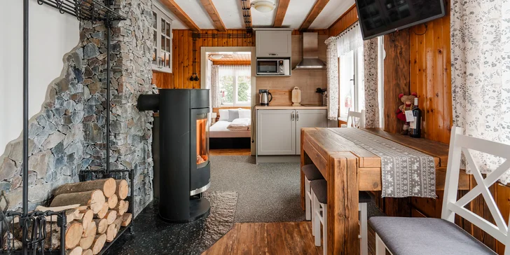 Zrekonštruovaná chalúpka pod Lysou horou, vrátane sauny, vírivky aj grilu, až pre 6 osôb