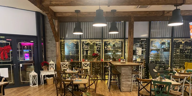 3-chodová večera pre 2 osoby: polievka, hlavný chod aj sladučký dezert