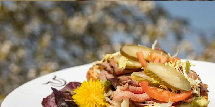 Zažite život zvierat: pobyt v Safari Resorte s raňajkami a Offroad Safari jazdou