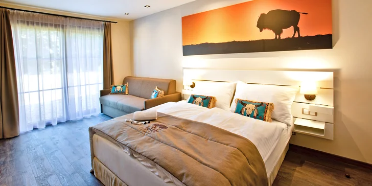 Safari v južných Čechách pre dvoch aj rodinu: raňajky, zvieratá a jazda offroadom