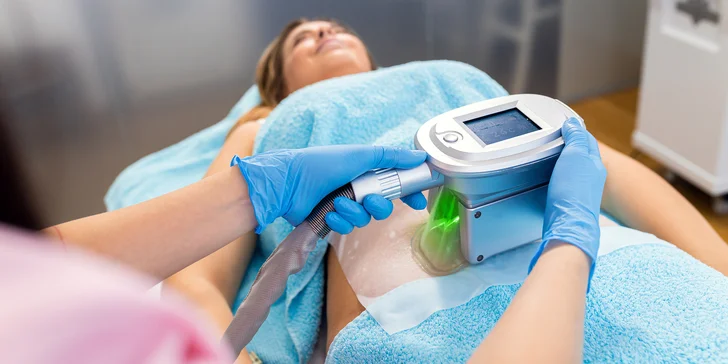 Tvarovanie postavy pomocou kryolipolýzy a EMS