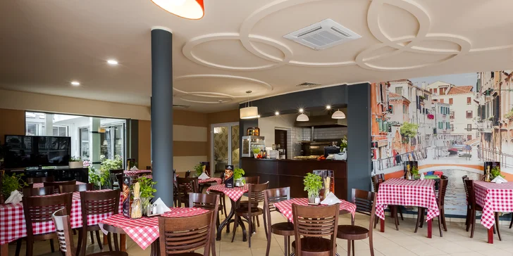 Międzyzdroje: hotel pri pláži, neobmedzene wellness, polpenzia a raj pre deti