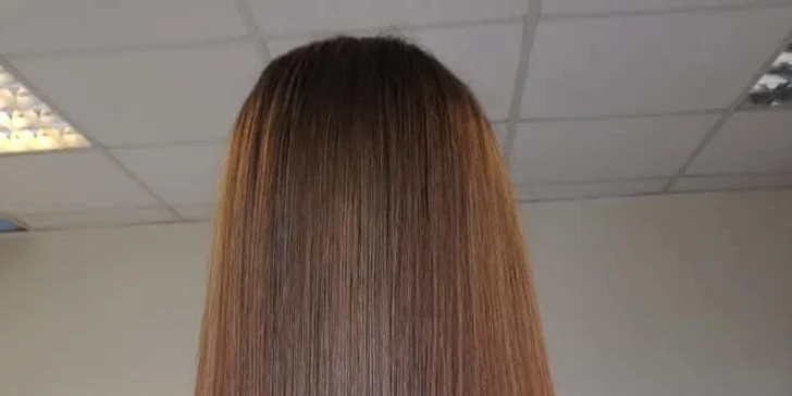 Strih, balayage alebo regenerácia vlasov ultrazvukovou žehličkou