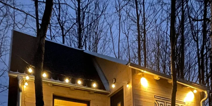 Oddych vo wellness domčeku s privátnou vírivkou a fínskou saunou pod Jizerami