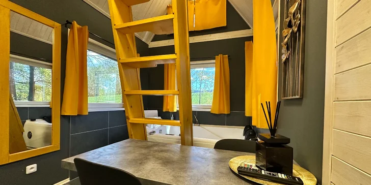 Oddych vo wellness domčeku s privátnou vírivkou a fínskou saunou pod Jizerami