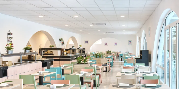 Dovolenka na ostrove Krk: 3* hotel kúsok od pláže, strava aj 2 deti do 9,99 rokov zdarma