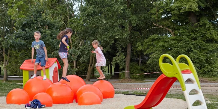 Pobyt v indiánskej dedinke pre 2–4 osoby: nocľah v teepee, raňajky a Offroad Safari jazda