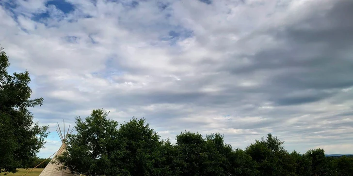 Pobyt v indiánskej dedinke pre 2–4 osoby: nocľah v teepee, raňajky a Offroad Safari jazda