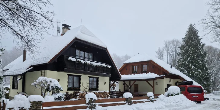 Zrekonštruovaná chalupa vo Frýdlante nad Ostravicí: priamo pri rieke, vlastná sauna, vírivka a záhrada, 9 km od Lysé hory