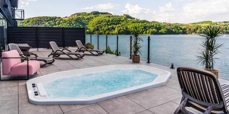 Moderný rodinný SPA rezort na brehu Rožnovského jazera s wellness