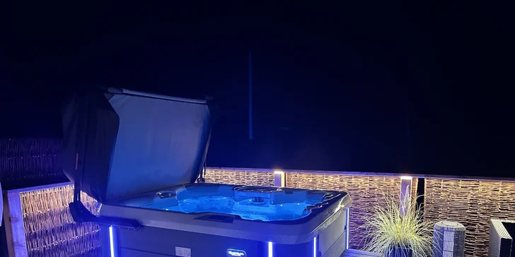 Luxusná glampingová kupola na východe Čiech so saunou a vírivkou aj raňajkami