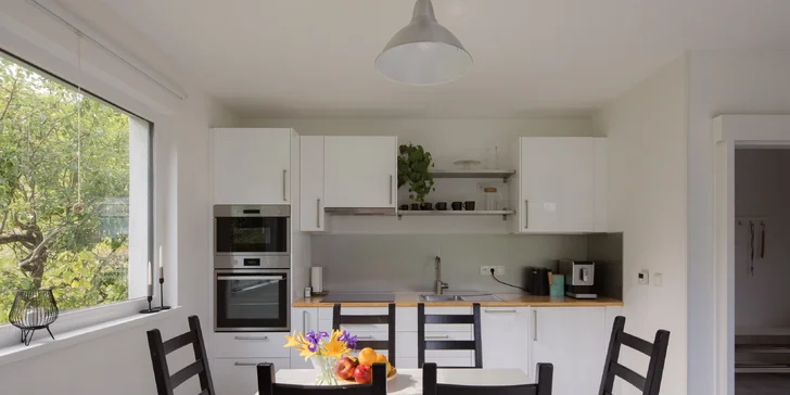 Prenájom krásneho domu v Němčičkách až pre 6 osôb, záhrada s jazierkom a božský pokoj