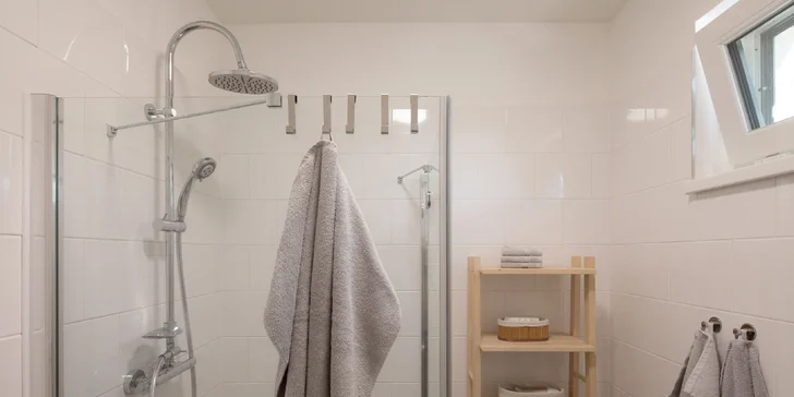 Prenájom krásneho domu v Němčičkách až pre 6 osôb, záhrada s jazierkom a božský pokoj