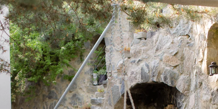 Prenájom krásneho domu v Němčičkách až pre 6 osôb, záhrada s jazierkom a božský pokoj