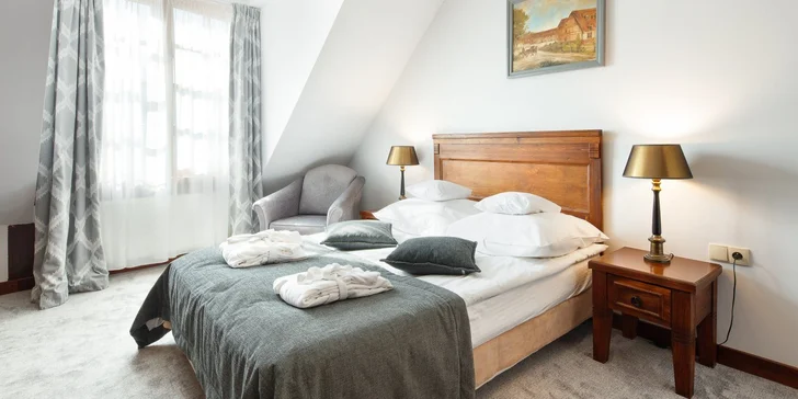 Parádny rezort 13 km od Baltu: raňajky, wellness, zoo aj kone, vlastné jazero, festival a mnoho ďalšieho