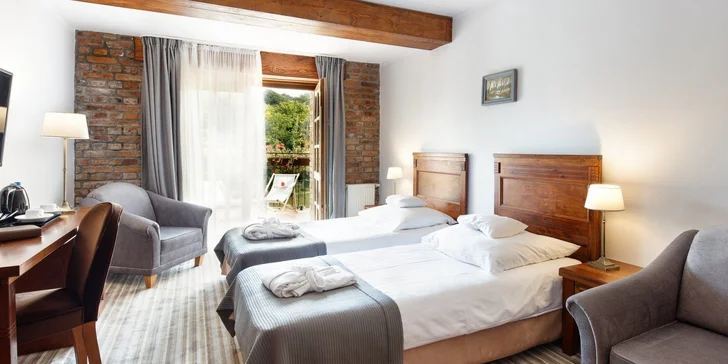 Parádny rezort 13 km od Baltu: raňajky, wellness, zoo aj kone, vlastné jazero, festival a mnoho ďalšieho