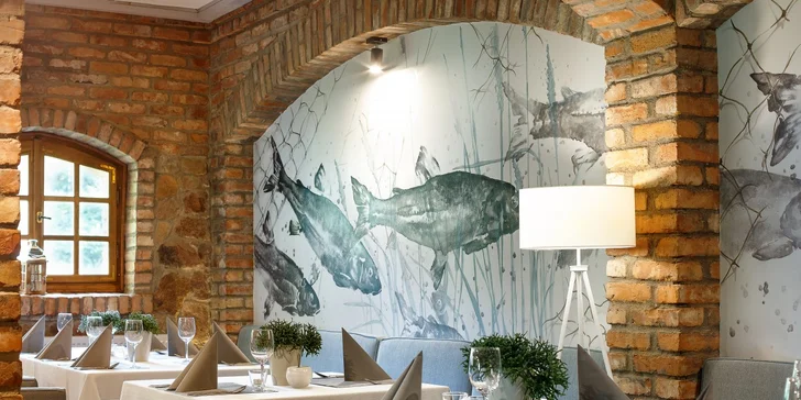 Parádny rezort 13 km od Baltu: raňajky, wellness, zoo aj kone, vlastné jazero, festival a mnoho ďalšieho