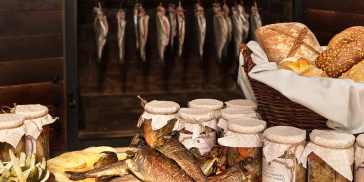 Parádny rezort 13 km od Baltu: raňajky, wellness, zoo aj kone, vlastné jazero, festival a mnoho ďalšieho