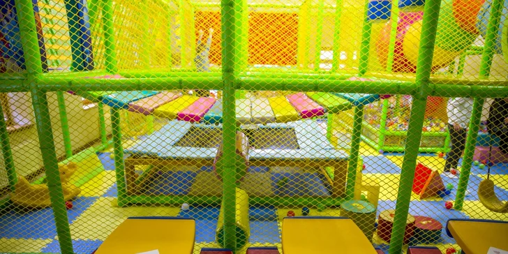 Parádny rezort 13 km od Baltu: raňajky, wellness, zoo aj kone, vlastné jazero, festival a mnoho ďalšieho