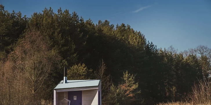 Netradičné ubytovanie v južných Čechách: domčeky na vodnej hladine, oddych aj rybolov