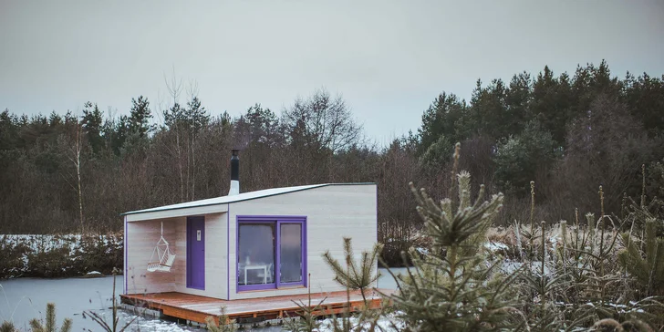 Netradičné ubytovanie v južných Čechách: domčeky na vodnej hladine, oddych aj rybolov