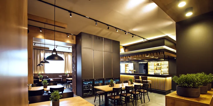 Dovolenka na juhu Moravy: penzión s raňajkami aj polpenziou, zľava na vstup do Aqualandu Moravia