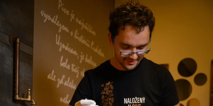 Zažite netradičný privátny pivný kúpeľ pre dvoch s neobmedzenou konzumáciou piva: samostatne aj s procedúrami